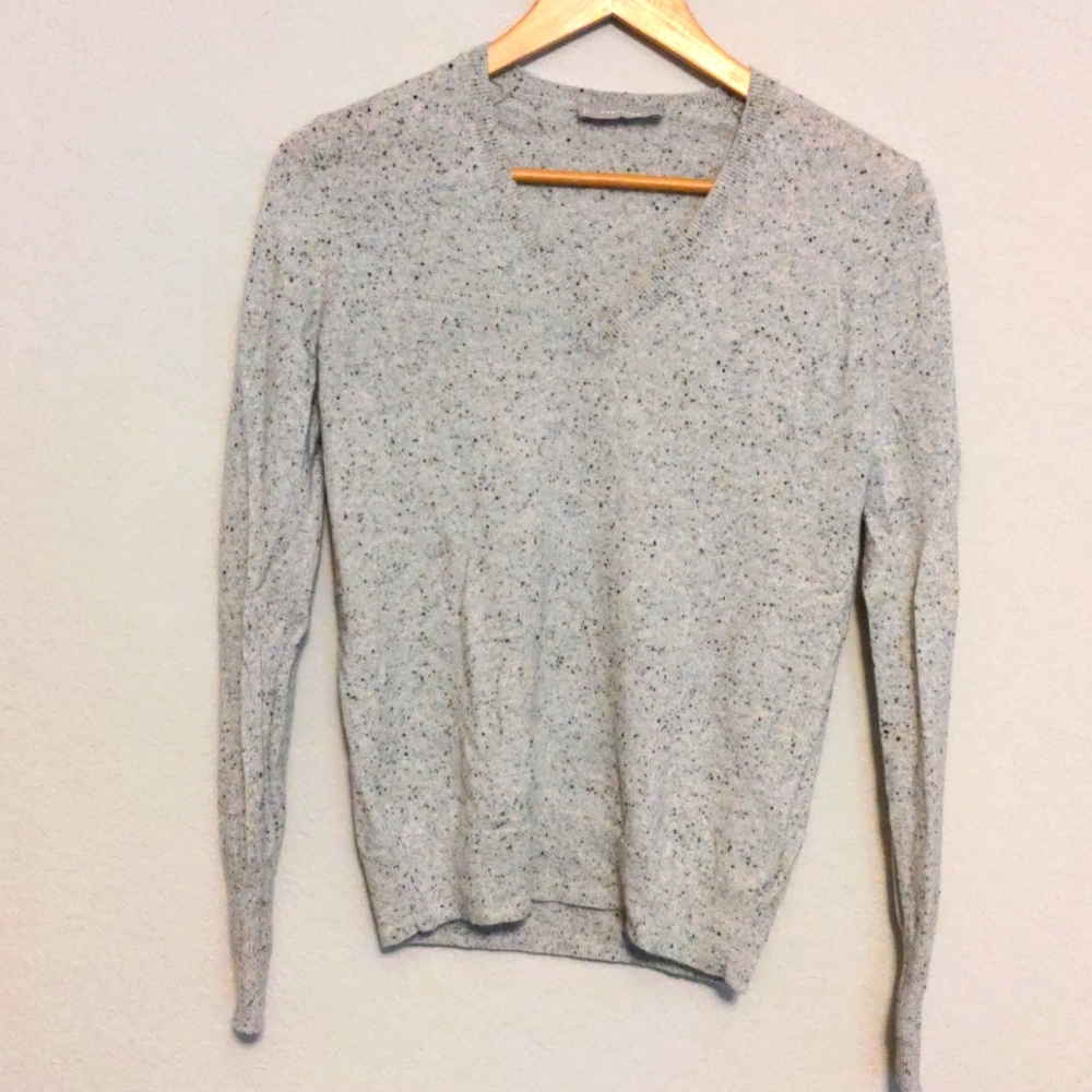 Everlane Frost Donegal Cashmere V Neck Sweater